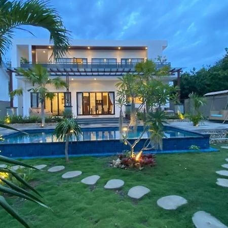 Villa Niang Ando Лабуан-Бахо Экстерьер фото