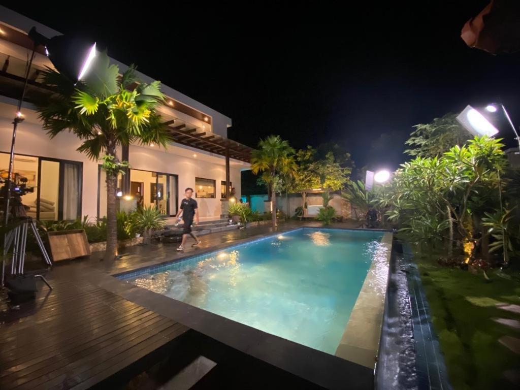 Villa Niang Ando Лабуан-Бахо Экстерьер фото